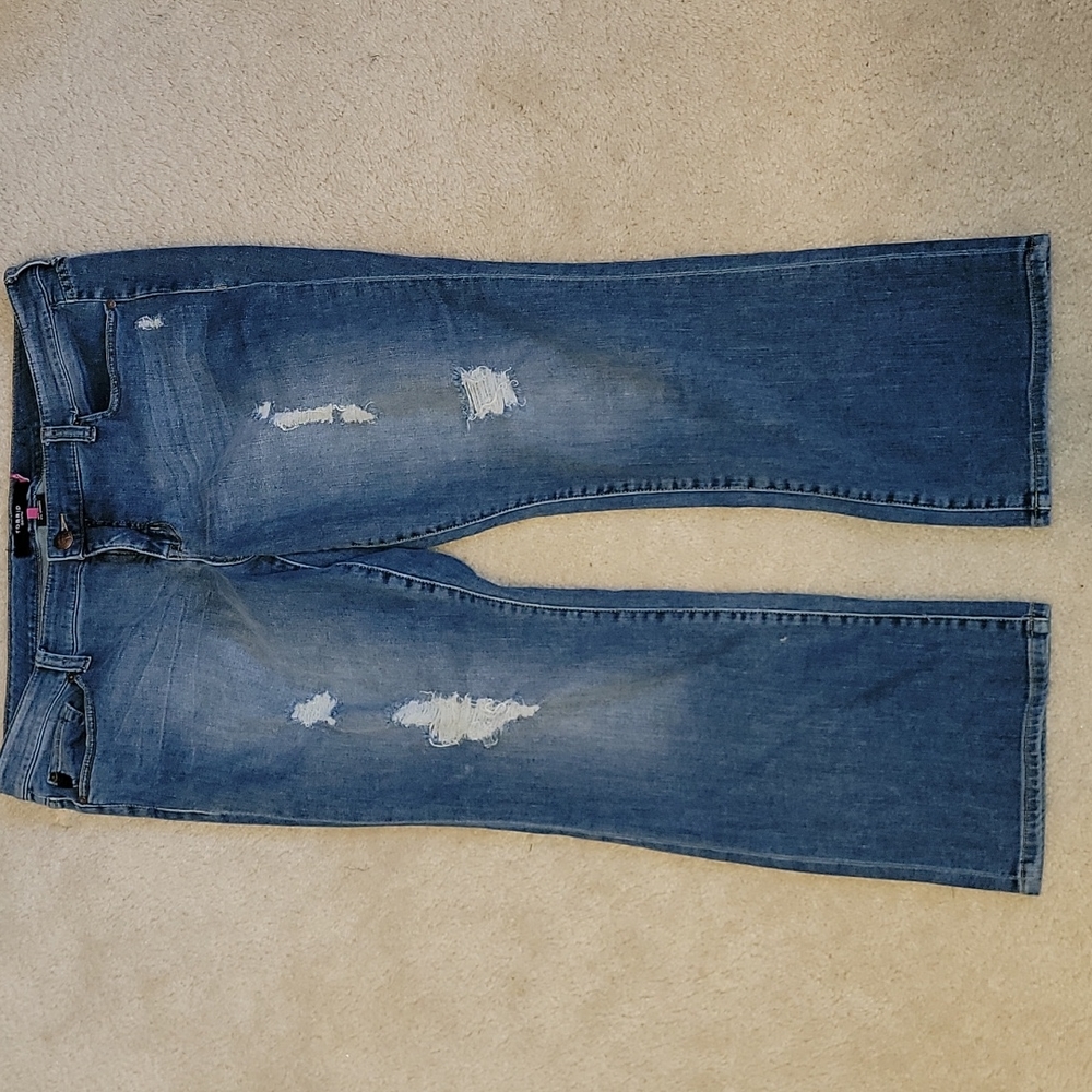 Torrid Women's Plus Size 20 Medium Wash Blue Denim Distressed Busted Knee Jeans